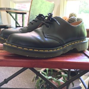 Women’s S. 9 Doc Martens boots